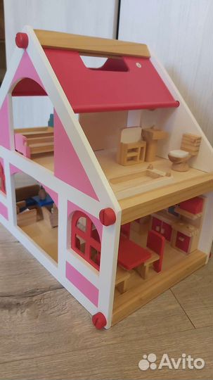 Домик кукольный