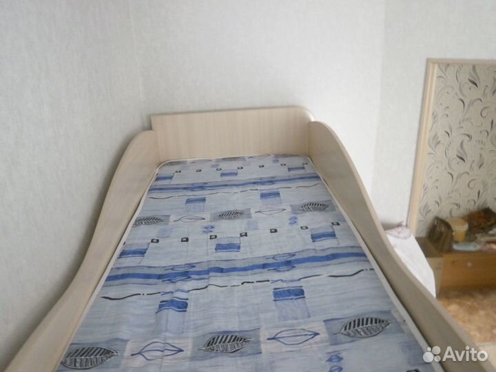 Кровать двухъярусная