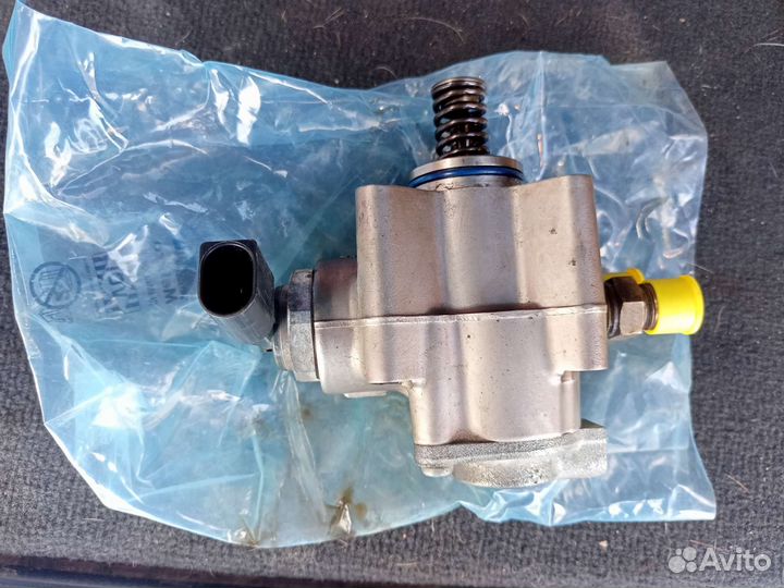 Насос топливный VAG Audi Q7 4.2 BAR