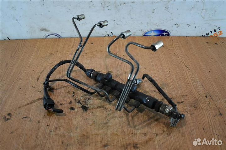 Топливная рейка Toyota Avensis универсал 1CD-FTV