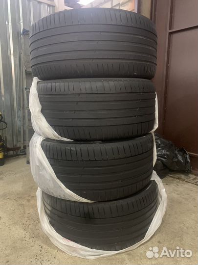 Michelin Pilot Sport 4 SUV 295/40 R21 111Y