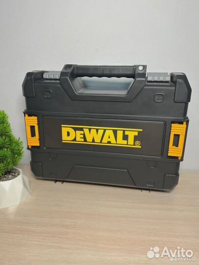 Аккумуляторная болгарка Dewalt Новая