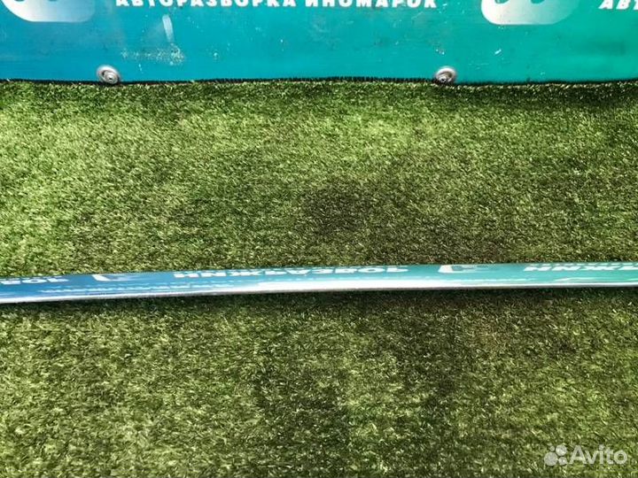 Молдинг двери передний правый Skoda Superb 3T 2.0