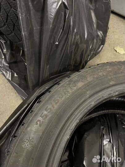 Triangle Snowlink TWT02 255/50 R19 107