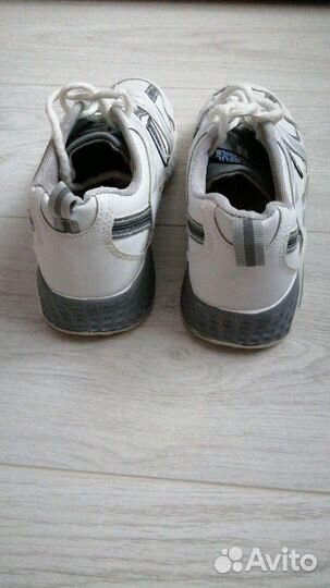 Кроссовки для девочки