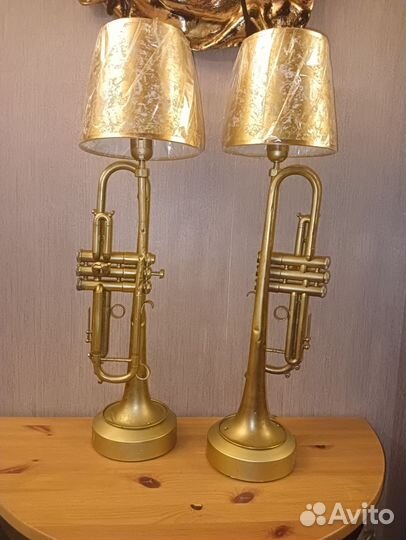 Лампа настольная