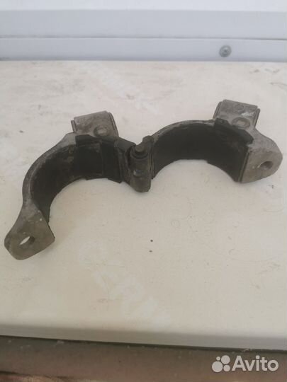 Кронштейн рулевой рейки HondaAccord,Torneo в Барн