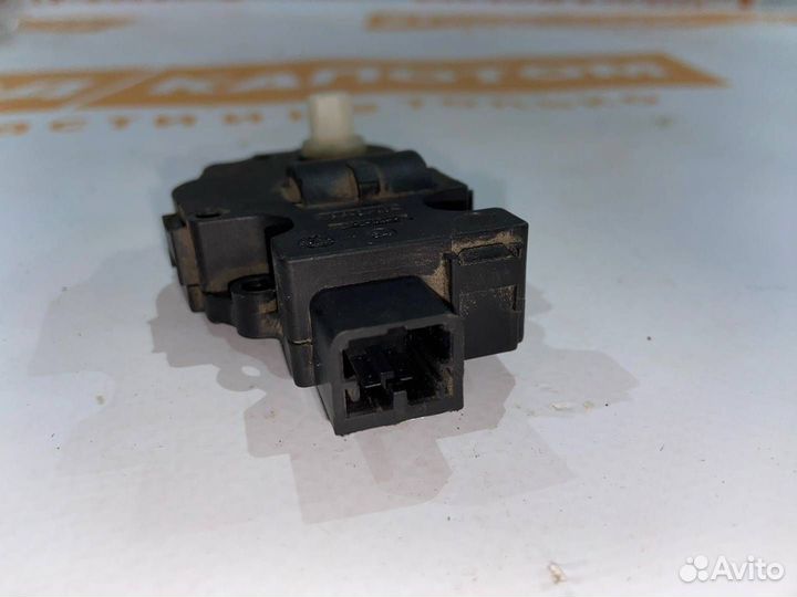 Моторчик печки Volkswagen Touareg 2 2012 16450178