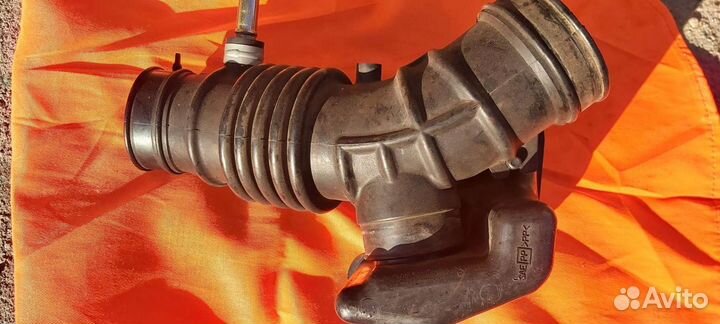 Патрубок,гофра воздушного фильтра nissan