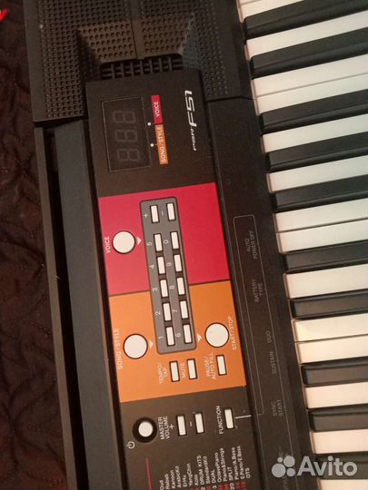 Синтезатор Yamaha PSR-F51