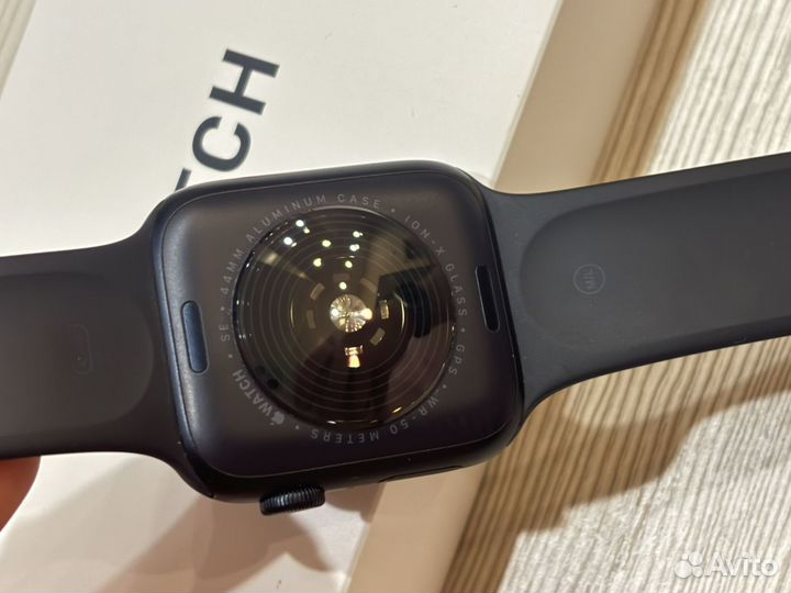 Часы apple watch se 2