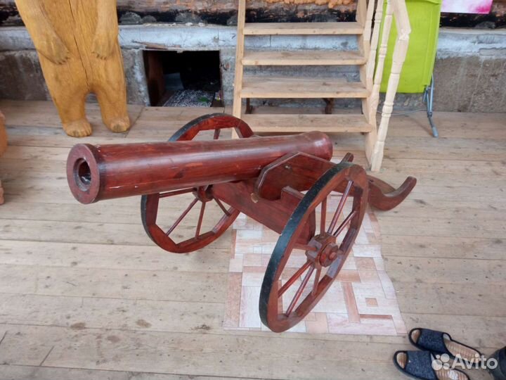 Скульптуры из дерева - 2 медведя, старовер и пушка