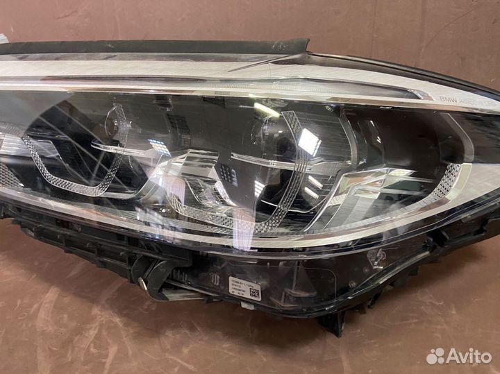 Левая фара на BMW 5 G30 LED Adaptive до рест