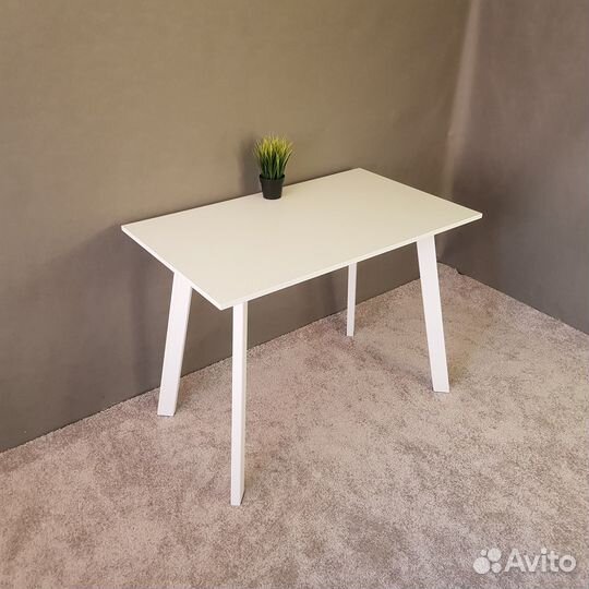 Письменный стол Ник 100*60 см. Белые ножки