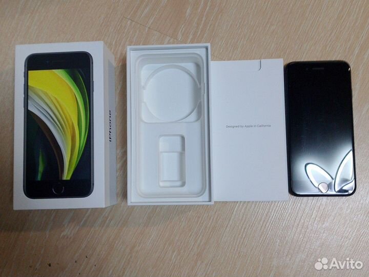 iPhone SE, 128 ГБ