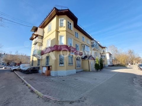 2-к. квартира, 46 м², 3/3 эт.
