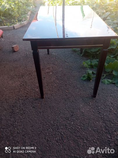 Кухонный стол