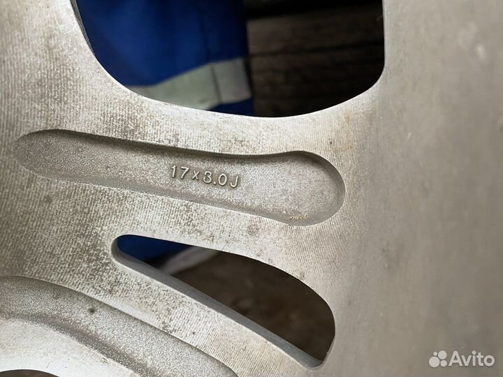 Комплект резина с дисками 275/65/r17