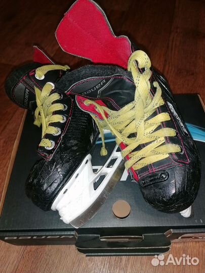 Хоккейные коньки