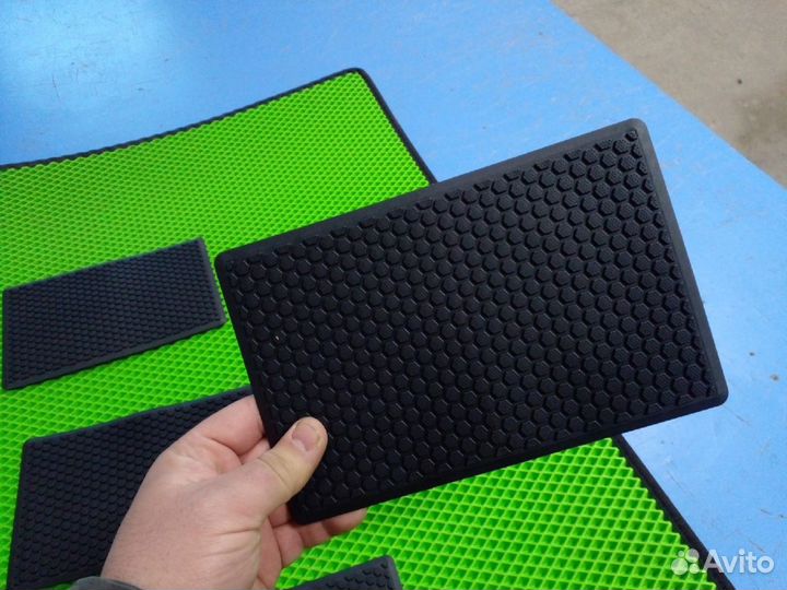 Подпятник для автоковриков