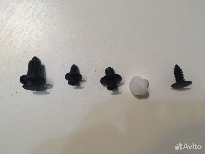 Набор Пистоны/клипсы