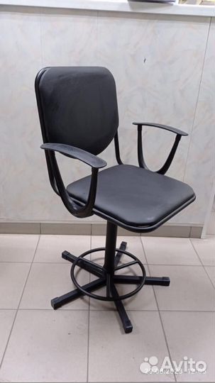 Офисное кресло (лабораторное)