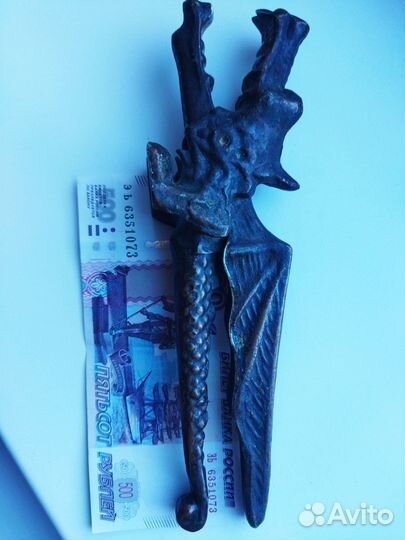 Щипцы-дракон для колки орехов