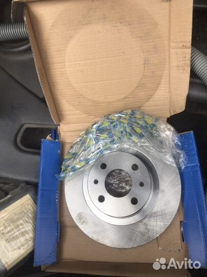 Передние тормозные диски LADA (2110) R14