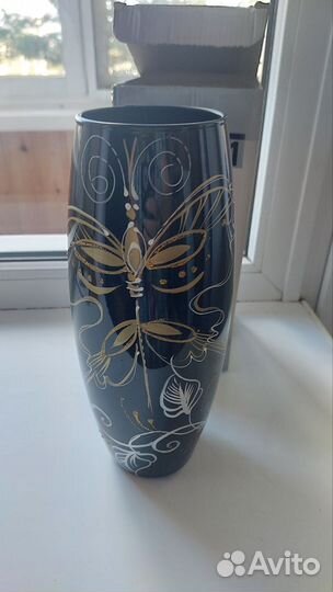 Салатники,заварные чайники,сервировочные блюда