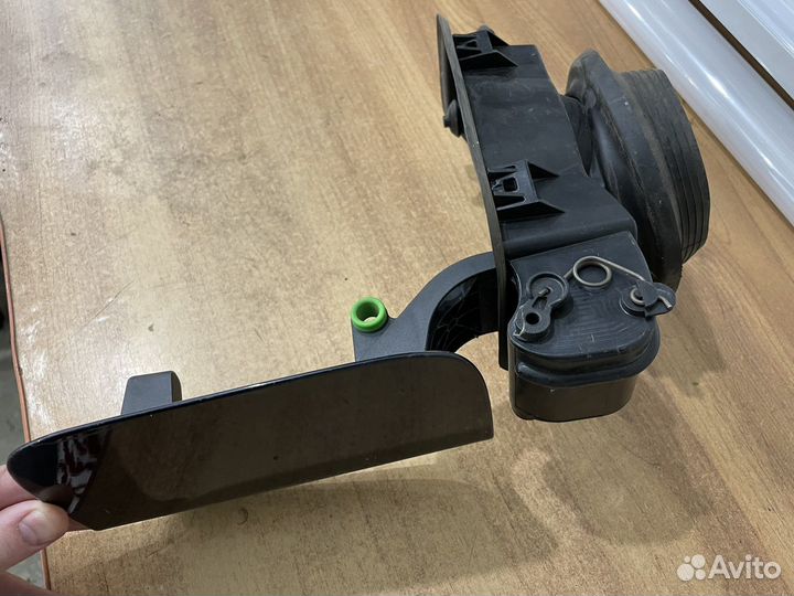 Лючок бензобака BMW X5(E70) Оригинал 7 546 830