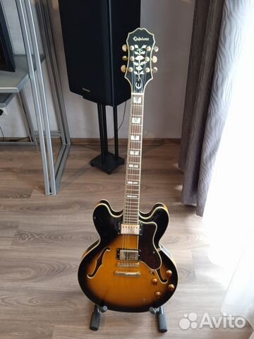 Полуакустическая электрогитара epiphone sheraton 2