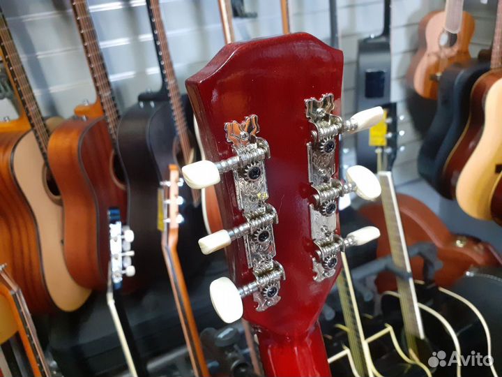 Акустическая гитара