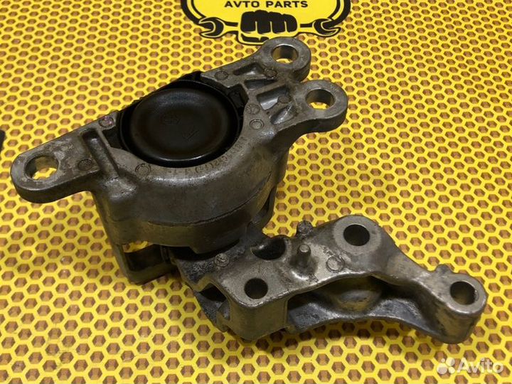 Опора двигателя правая Renault Espace JR R9M 2017