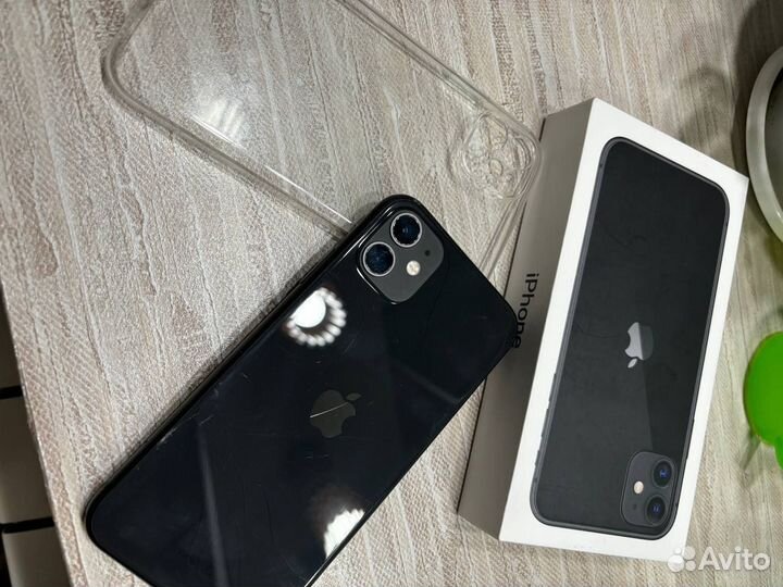 iPhone 11, 64 ГБ