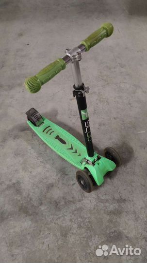 Самокат детский со светящимися колесами