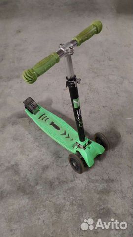 Самокат детский со светящимися колесами