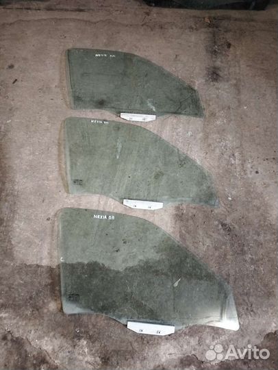 Переднее правое стекло Daewoo Nexia