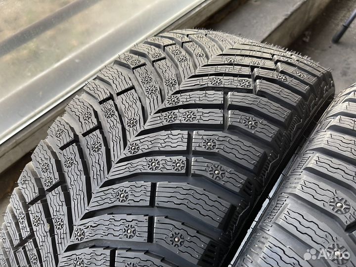 Michelin X-Ice North 4 245/35 R20 95H