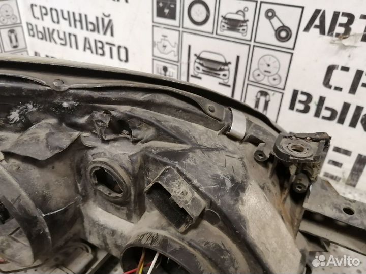 Фара правая для Nissan Primera P12E