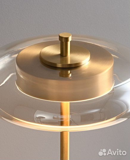 Лампа настольная