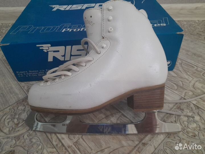 Фигурные коньки risport,по стельки 23 см