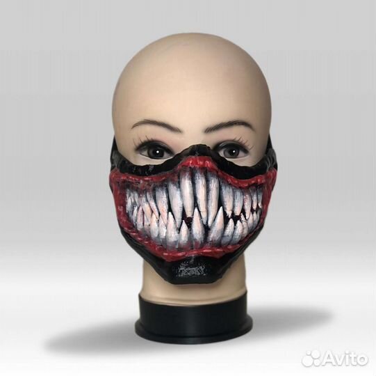 Пластиковая маска Venom