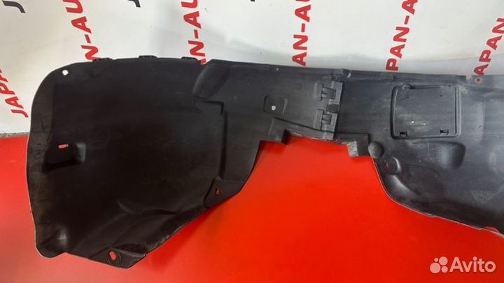 Подкрылок передний правый Opel Astra H 1.6 Z16XEP