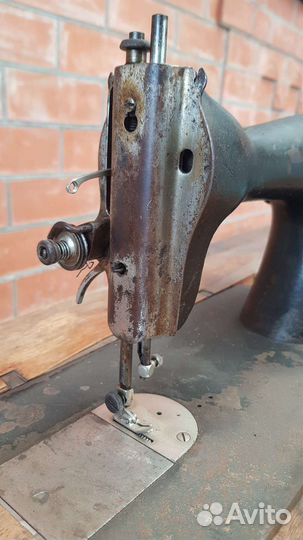 Старинная швейная машинка зингер 1908