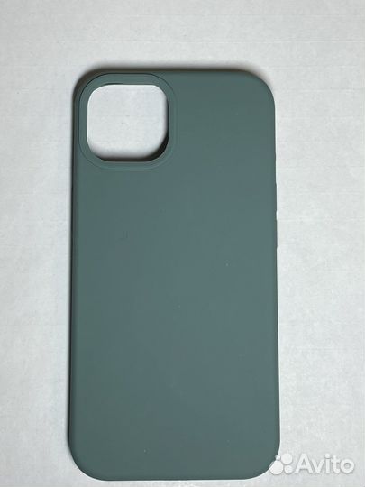 Чехлы на iPhone 13