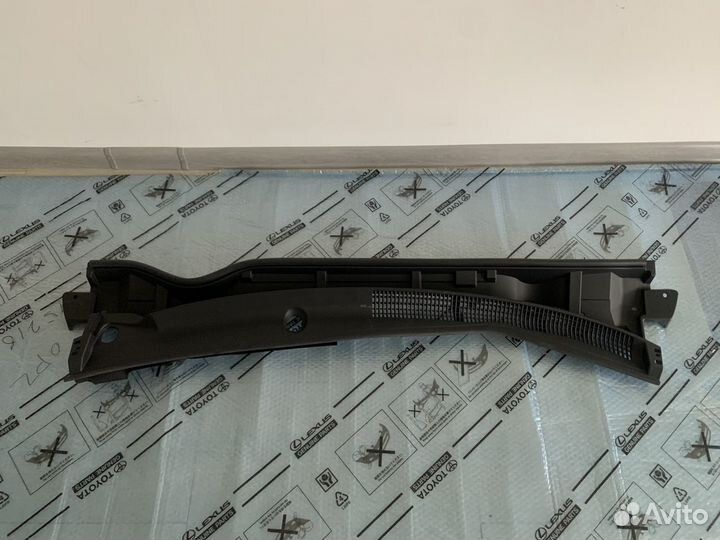 Жабо на Toyota Corolla e180