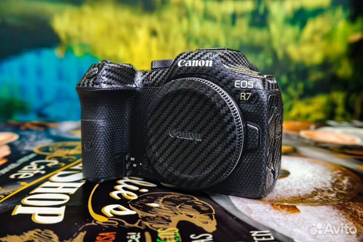 Canon EOS R7 + RF 18-150 f3.5-6.3 IS STM