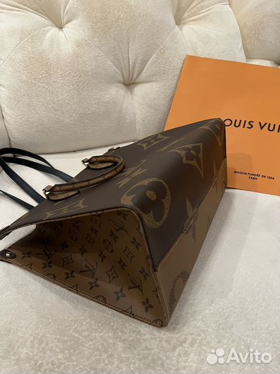 Сумка Louis Vuitton Onthego MM