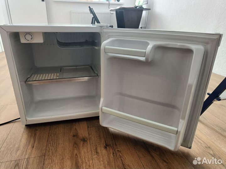 Холодильник daewoo FR-061A