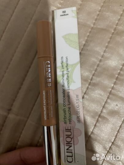 Clinique консилер